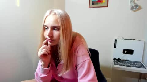 Axl online show from 11-27-25, 01:02