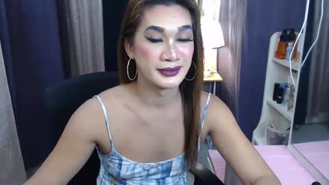 Snapshot of ayamiller chatting on 03-08-25, 08:44 aya online show from 03-08-25, 08:44