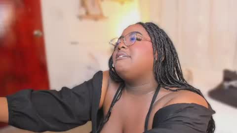 Snapshot of ayanaa_ebony_ chatting on 06-12-26, 11:20 Ayana online show from 06-12-26, 11:20