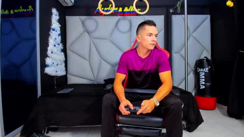 Snapshot of aydenmillerdom chatting on 12-28-24, 06:17 Ayden Miller online show from 12-28-24, 06:17