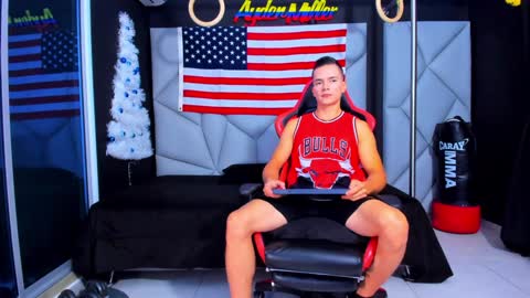 Snapshot of aydenmillerdom chatting on 12-30-24, 12:43 Ayden Miller online show from 12-30-24, 12:43