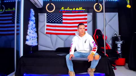 Snapshot of aydenmillerdom chatting on 12-31-24, 12:32 Ayden Miller online show from 12-31-24, 12:32