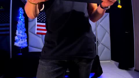 Snapshot of aydenmillerdom chatting on 12-31-24, 11:39 Ayden Miller online show from 12-31-24, 11:39