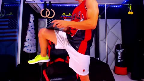 Snapshot of aydenmillerdom chatting on 01-05-25, 07:07 Ayden Miller online show from 01-05-25, 07:07