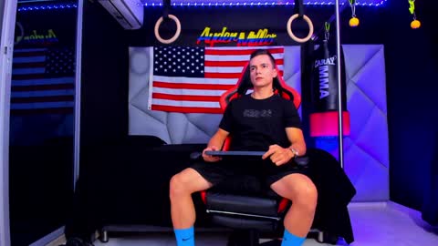 Snapshot of aydenmillerdom chatting on 01-26-25, 03:06 Ayden Miller online show from 01-26-25, 03:06