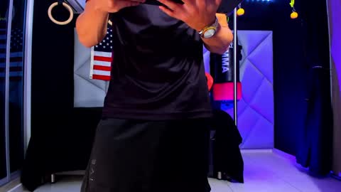 Snapshot of aydenmillerdom chatting on 02-03-25, 01:41 Ayden Miller online show from 02-03-25, 01:41