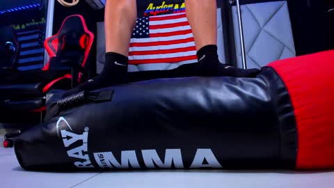 Snapshot of aydenmillerdom chatting on 02-04-25, 10:02 Ayden Miller online show from 02-04-25, 10:02