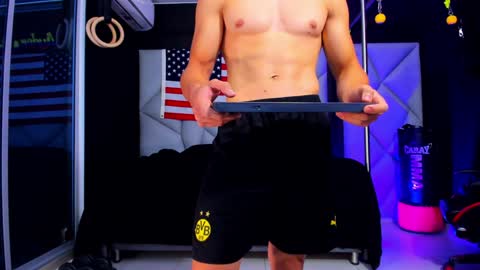 Snapshot of aydenmillerdom chatting on 02-05-25, 04:58 Ayden Miller online show from 02-05-25, 04:58