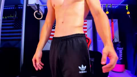 Snapshot of aydenmillerdom chatting on 02-13-25, 02:20 Ayden Miller online show from 02-13-25, 02:20