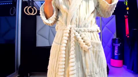 Snapshot of aydenmillerdom chatting on 02-20-25, 02:02 Ayden Miller online show from 02-20-25, 02:02