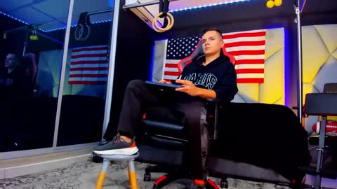 Snapshot of aydenmillerdom chatting on 09-08-25, 11:48 Ayden Miller online show from 09-08-25, 11:48