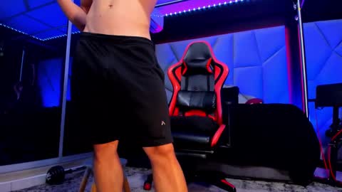 Snapshot of aydenmillerdom chatting on 10-22-25, 02:01 Ayden Miller online show from 10-22-25, 02:01