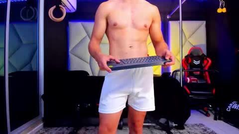 Snapshot of aydenmillerdom chatting on 11-24-25, 02:55 Ayden Miller online show from 11-24-25, 02:55