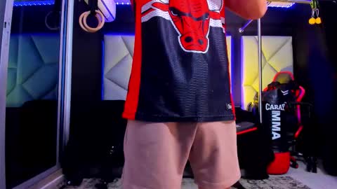 Snapshot of aydenmillerdom chatting on 11-25-25, 02:55 Ayden Miller online show from 11-25-25, 02:55