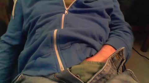 Snapshot of aydum79 chatting on 01-10-26, 08:27 aydum79 online show from 01-10-26, 08:27