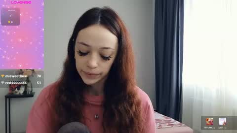 Snapshot of ayehoney chatting on 07-14-26, 05:45 Hailey Wellington online show from 07-14-26, 05:45