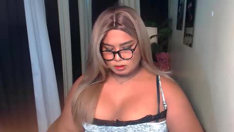 AYESHA online show from 12-18-25, 04:13