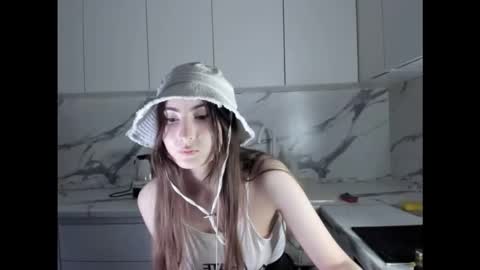 Ayesha online show from 01-05-26, 10:24