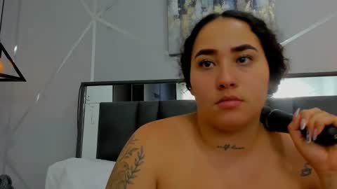 Snapshot of ayla_martinez chatting on 01-09-25, 07:52 Ayla online show from 01-09-25, 07:52