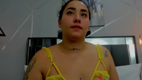 Snapshot of ayla_martinez chatting on 01-11-25, 07:39 Ayla online show from 01-11-25, 07:39