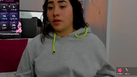 Snapshot of ayla_martinez chatting on 01-18-25, 02:14 Ayla online show from 01-18-25, 02:14