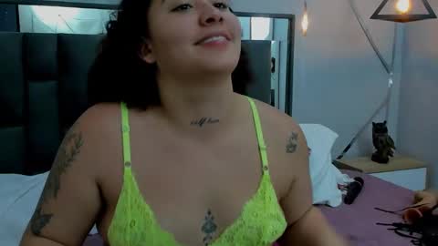Snapshot of ayla_martinez chatting on 01-20-25, 08:30 Ayla online show from 01-20-25, 08:30