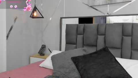 Snapshot of ayla_martinez chatting on 01-26-25, 01:41 Ayla online show from 01-26-25, 01:41