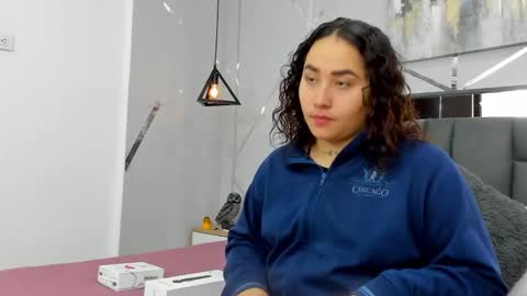 Snapshot of ayla_martinez chatting on 02-24-25, 01:35 Ayla online show from 02-24-25, 01:35