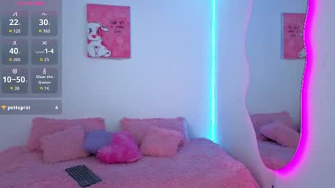 Snapshot of aylanii chatting on 06-15-26, 08:55 A L A N I I online show from 06-15-26, 08:55