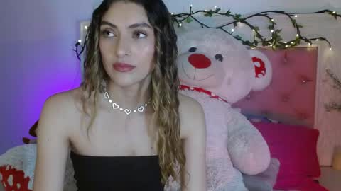 Snapshot of ayleen_m chatting on 05-31-26, 05:48 AYLEEN online show from 05-31-26, 05:48