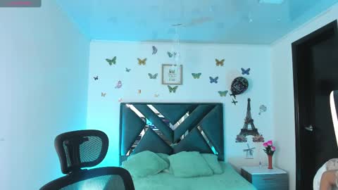 Aylin online show from 02-20-25, 10:15