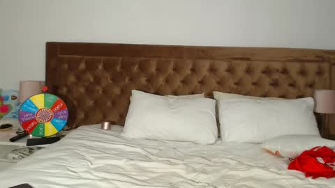 Aylin online show from 01-09-25, 04:52