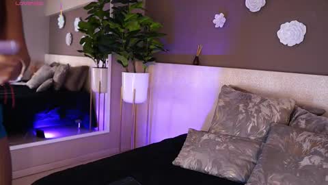 Aylin Millerxs online show from 10-24-25, 08:27