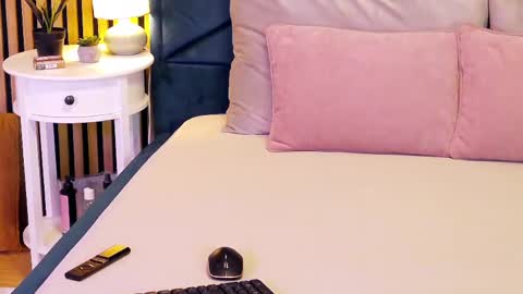Snapshot of aylinrosee chatting on 04-23-26, 02:46 AylinRosee online show from 04-23-26, 02:46