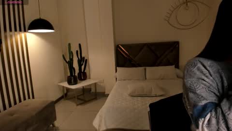 Ayshel online show from 11-28-25, 03:53