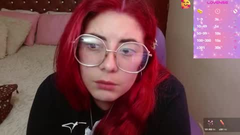 Snapshot of azamy_12 chatting on 01-25-25, 07:06 Amanda online show from 01-25-25, 07:06