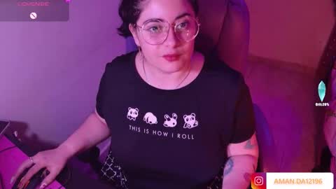 Snapshot of azamy_12 chatting on 10-11-25, 06:56 Amanda online show from 10-11-25, 06:56