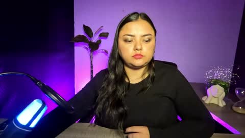 Snapshot of azaraonyx chatting on 05-22-26, 04:12 Goddess Azara online show from 05-22-26, 04:12