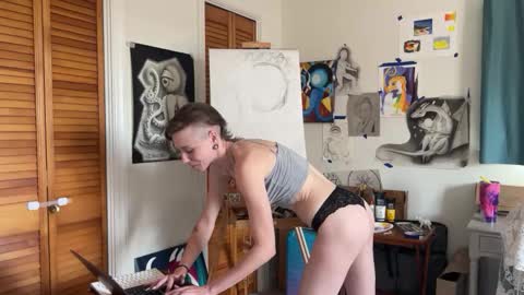 Snapshot of azeraika chatting on 12-17-25, 05:08 Azerai online show from 12-17-25, 05:08