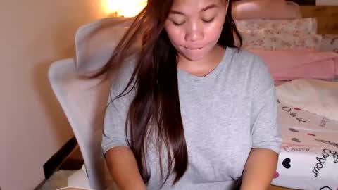 Snapshot of azianalina chatting on 10-16-25, 03:51 Lina online show from 10-16-25, 03:51