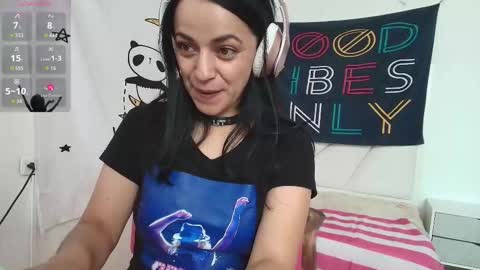 Azucena R online show from 03-19-26, 06:45