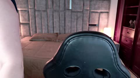 Azul online show from 04-08-26, 12:27