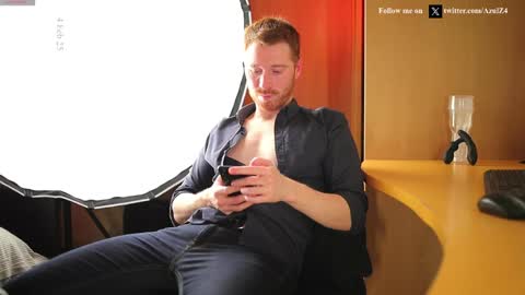 Snapshot of azulz4 chatting on 02-04-25, 06:27 Azul online show from 02-04-25, 06:27