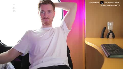 Snapshot of azulz4 chatting on 02-09-25, 03:23 Azul online show from 02-09-25, 03:23