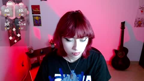 Snapshot of azumi_07 chatting on 01-11-25, 02:20 Alisson online show from 01-11-25, 02:20