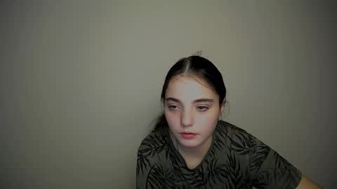 azumi_chan_ online show from 09-26-25, 06:56