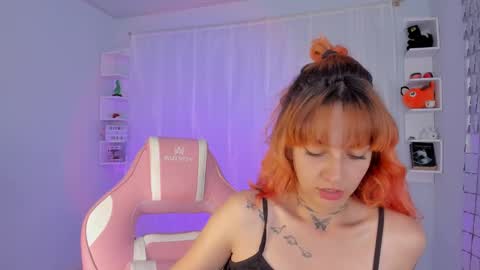 Snapshot of azumi_saan chatting on 02-15-25, 01:10 azumi saan online show from 02-15-25, 01:10