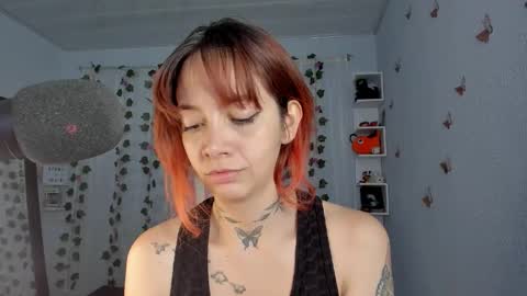 Snapshot of azumi_saan chatting on 09-22-25, 01:18 azumi saan online show from 09-22-25, 01:18