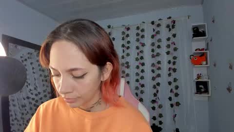 Snapshot of azumi_saan chatting on 10-06-25, 01:14 azumi saan online show from 10-06-25, 01:14