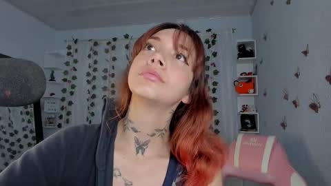 Snapshot of azumi_saan chatting on 10-10-25, 02:54 azumi saan online show from 10-10-25, 02:54